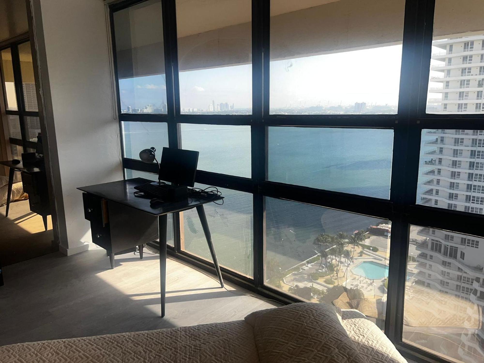 Apartamento Penthouse 2 Stroy 2 Bedroom Water Views