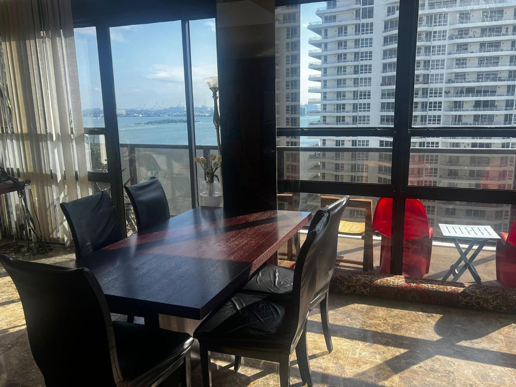 Apartamento Penthouse 2 Stroy 2 Bedroom Water Views